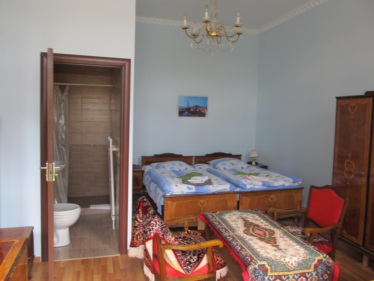 Artush & Raisa B&B Gyumri Exterior foto