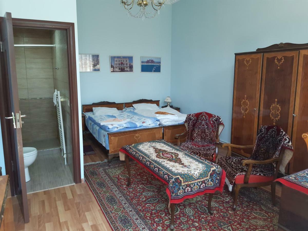 Artush & Raisa B&B Gyumri Exterior foto